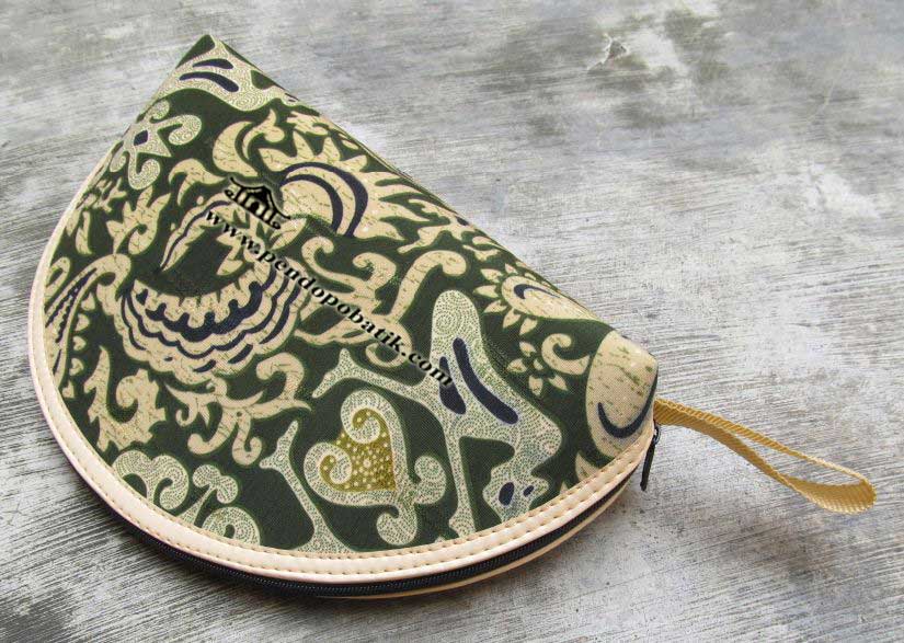 Souvenir nikah dompet batik